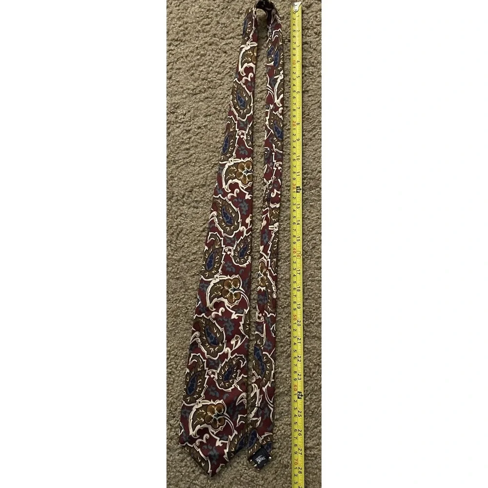 Burberry Of London Neckwear Tie Red Paisley Flower Pattern USA 100% Silk JBHS